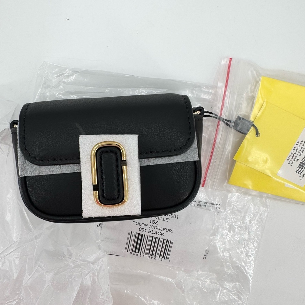 Marc Jacobs Mini Black Leather Crossbody with Gold Chain - Picture 3 of 10